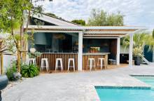 Notre zone d'activité pour ce service Pergola bioclimatique en bois 4x3m installée à Saint-Maximin-la-Sainte-Baume : quelle exposition choisir en été 2026 ?